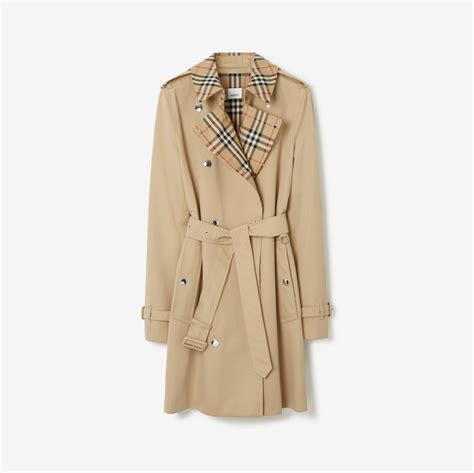 gabardina burberry mujer outlet|Short Check Collar Gabardine Trench Coat in Honey.